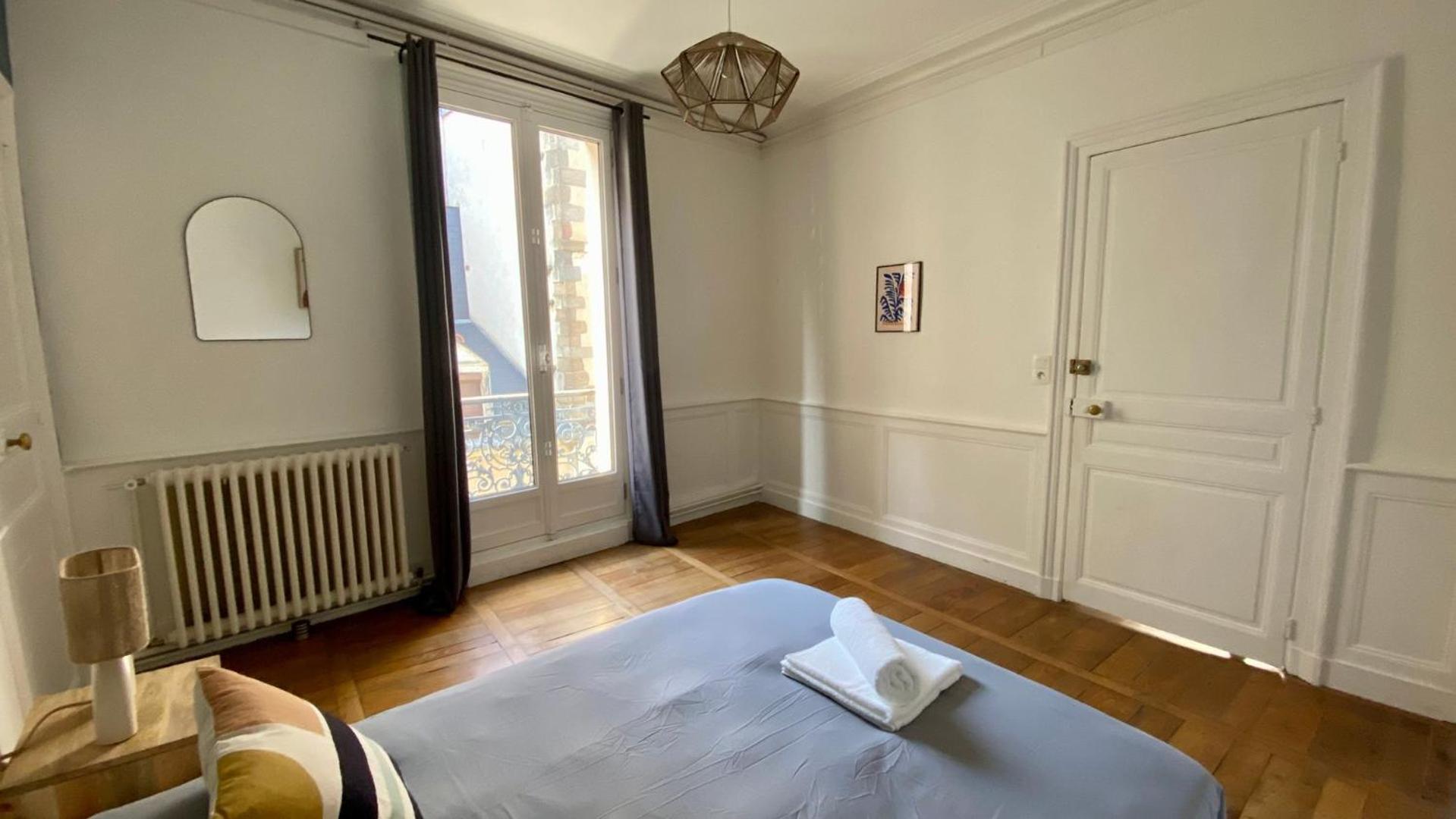 Spacieux Pour 10 Personnes Au Coeur De Rennes Exterior photo