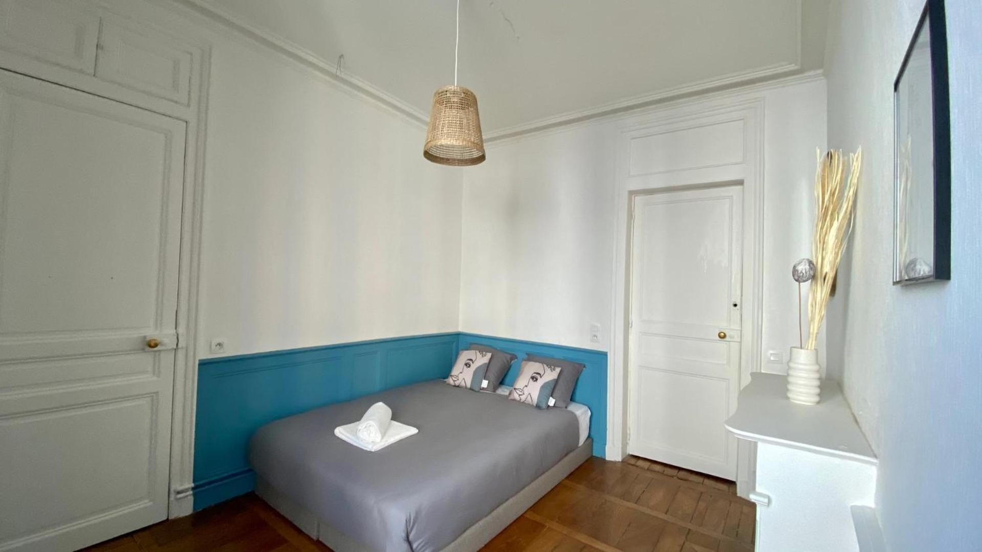 Spacieux Pour 10 Personnes Au Coeur De Rennes Exterior photo
