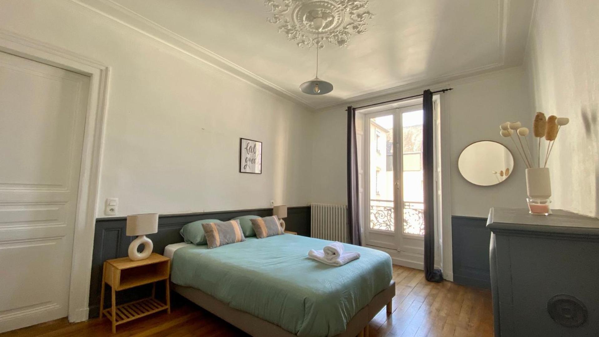 Spacieux Pour 10 Personnes Au Coeur De Rennes Exterior photo