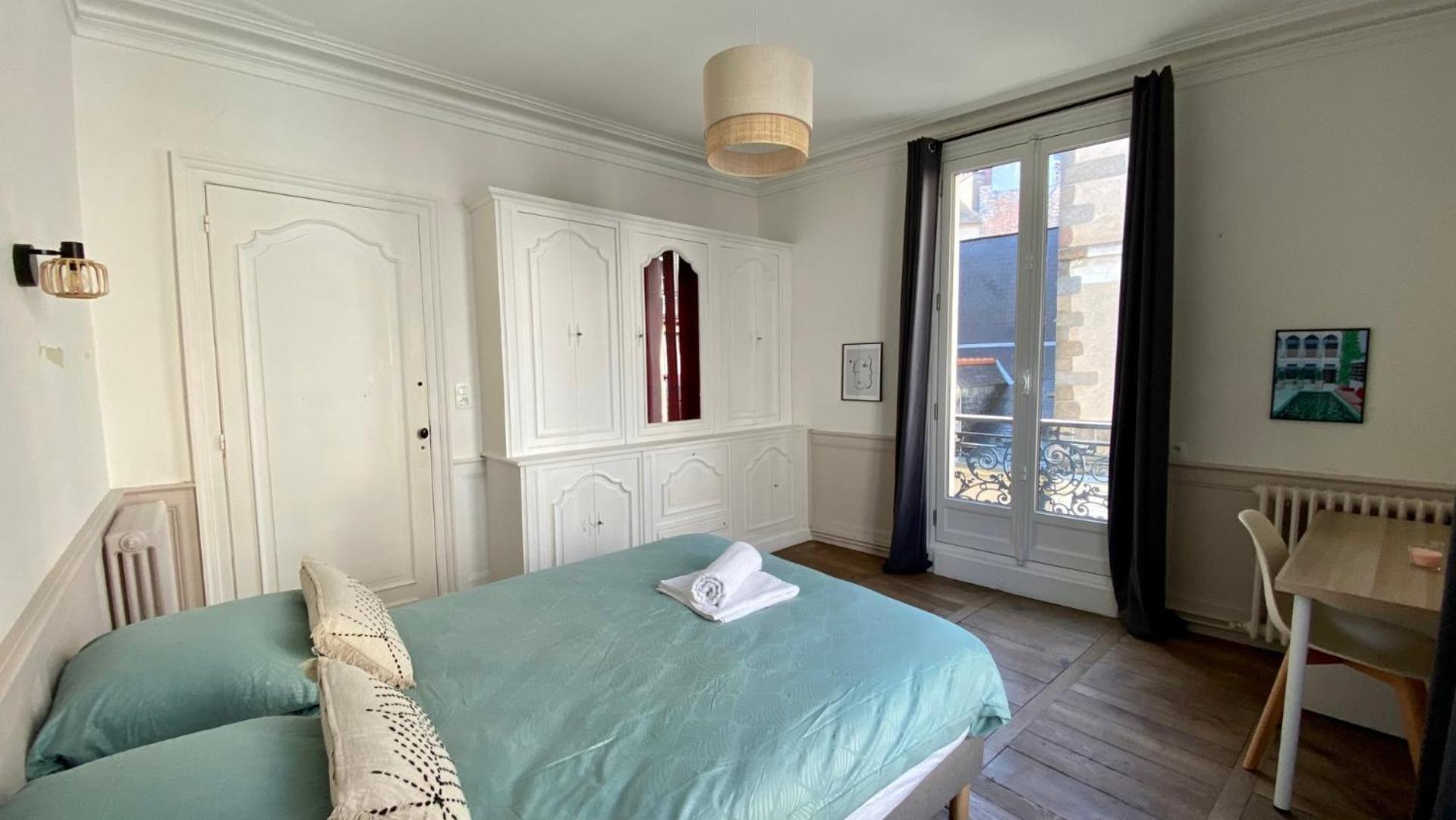 Spacieux Pour 10 Personnes Au Coeur De Rennes Exterior photo
