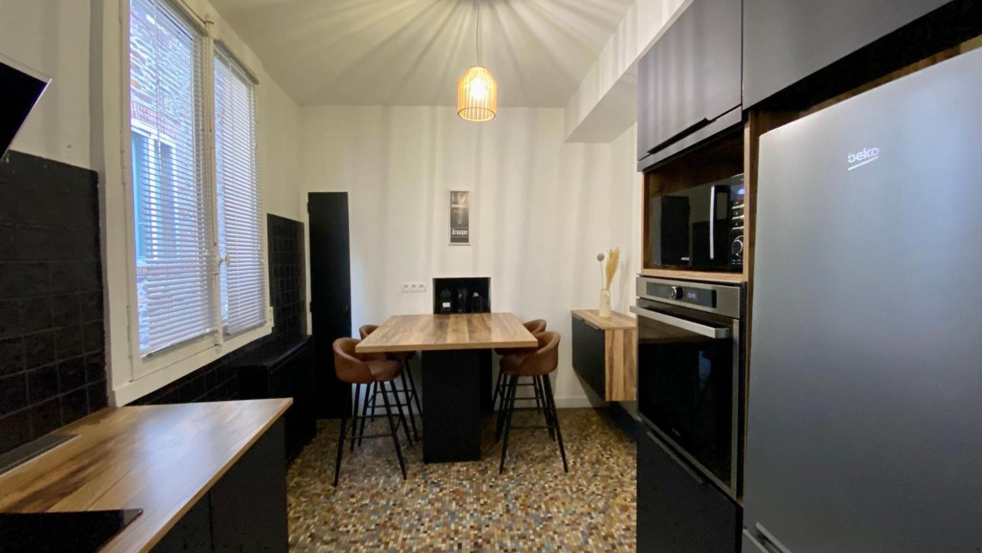 Spacieux Pour 10 Personnes Au Coeur De Rennes Exterior photo