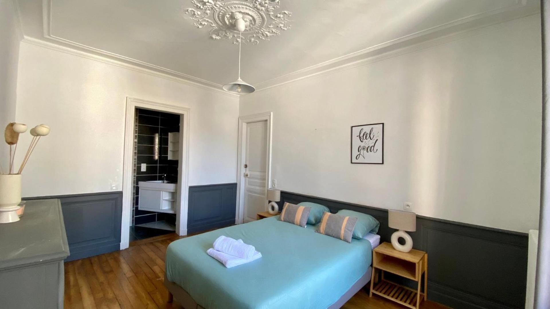 Spacieux Pour 10 Personnes Au Coeur De Rennes Exterior photo