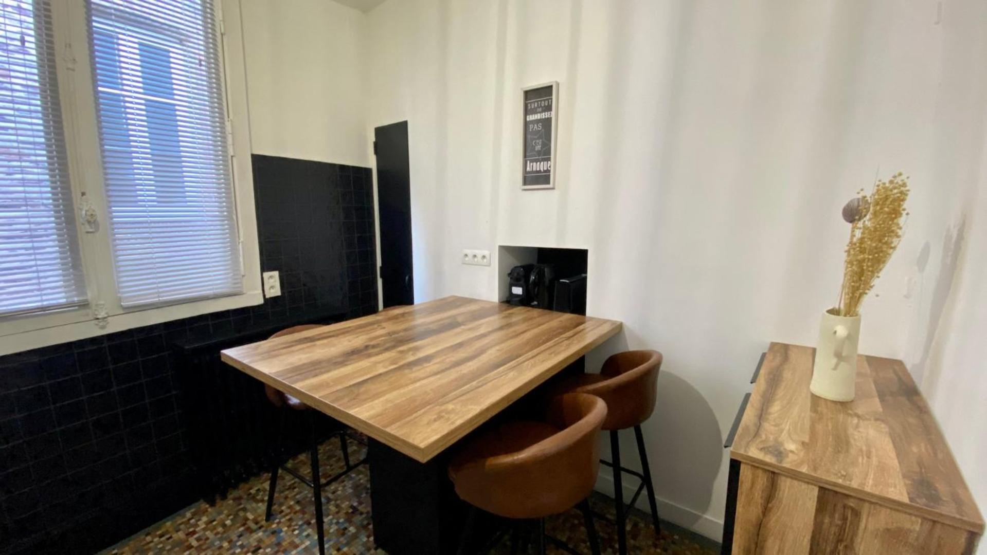 Spacieux Pour 10 Personnes Au Coeur De Rennes Exterior photo